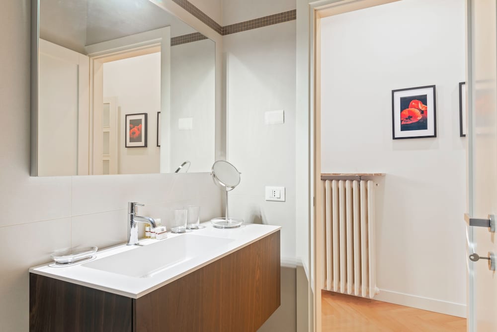 Фото San Fermo Luxury Apartment