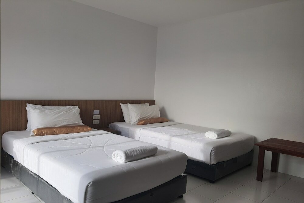 Фото Patong Bay Inn