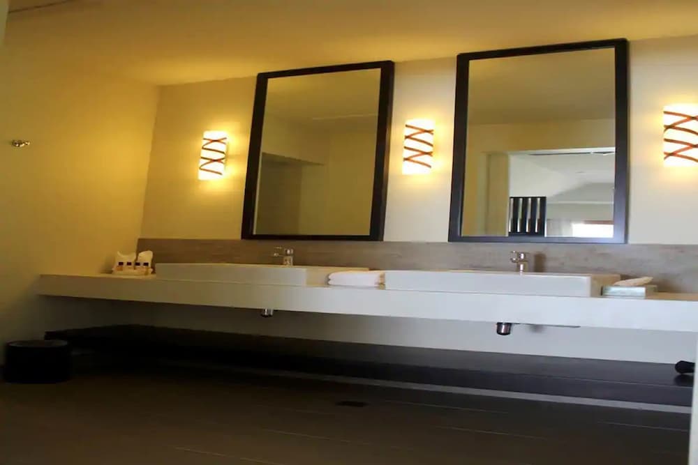 Фото Nakelo Treasure Island Resort & SPA