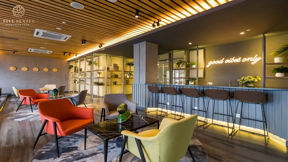 Фото Ceylonz Suites by Five Senses