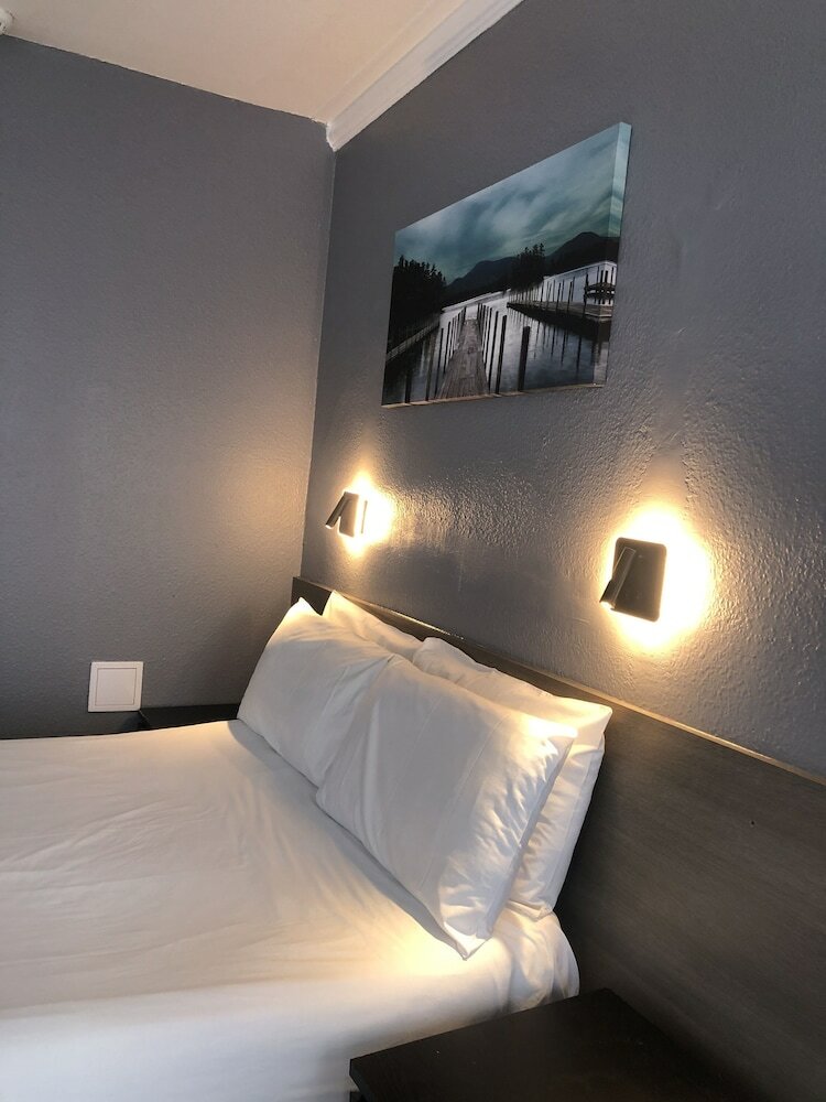 Фото Capital One Hotel