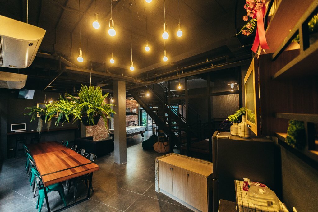 Фото Srisuksant Square