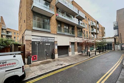 Апартаменты The Limehouse Cut Place - Spacious 2bdr Flat With Balcony