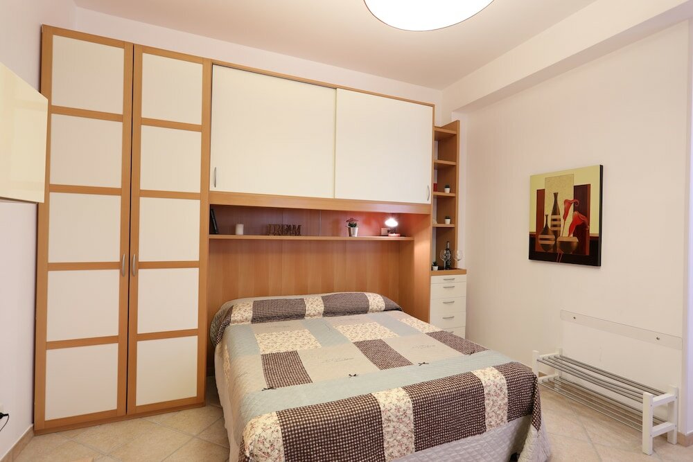 Фото Calipso Seaview Flat with Private Parking