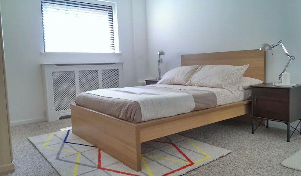 Фото Radiant 2 Bedroom Apartment in East London