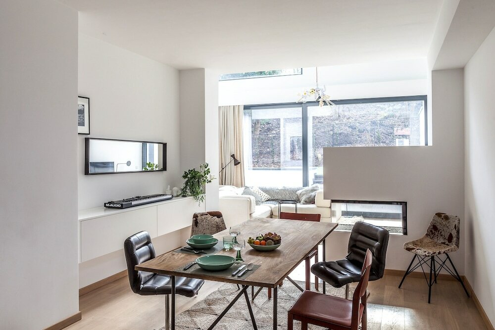 Фото Unit 5 - Trendy Smart Home Triplex Private Garden & Parking