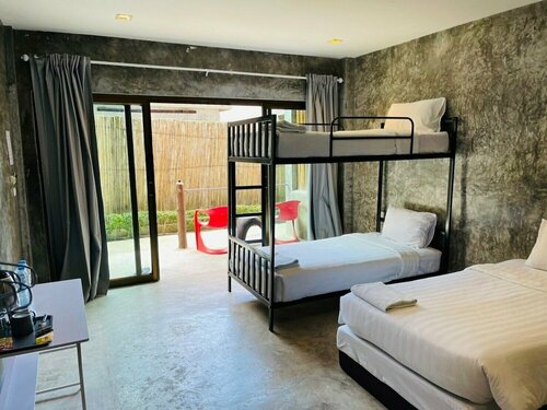 Гостиница The Sea Resort Haad Rin