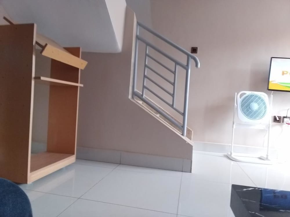 Фото The Crib Serviced