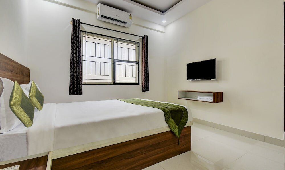 Фото Treebo Trip Hotel New Golden Key