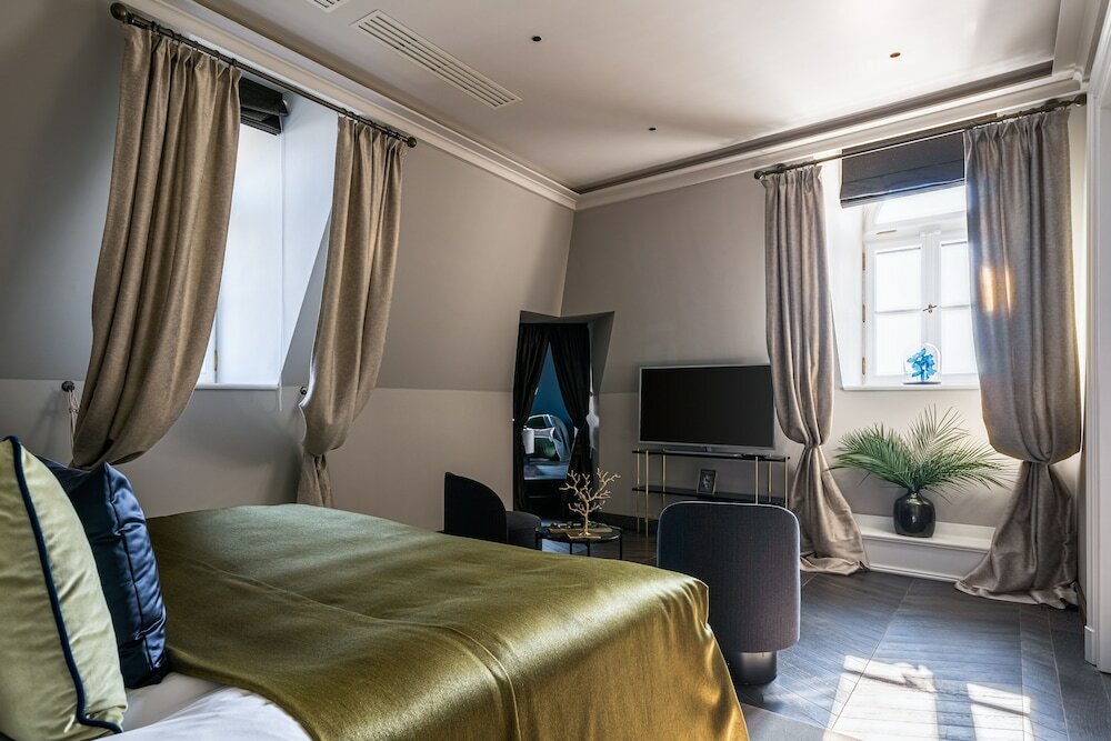 Фото Botaniq Castle of Tura