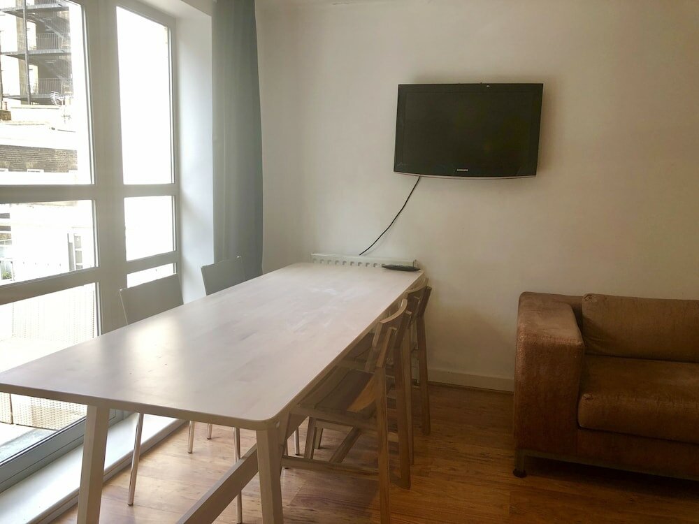 Фото Stylish Maisonette and studio in Victoria