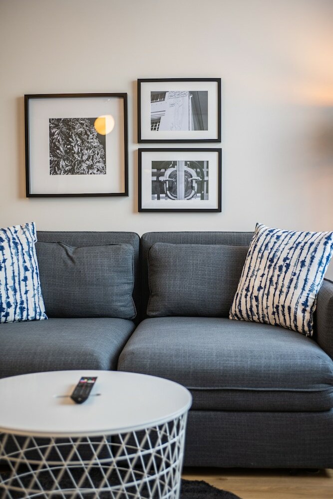 Фото Jimmy's Apartments Suites