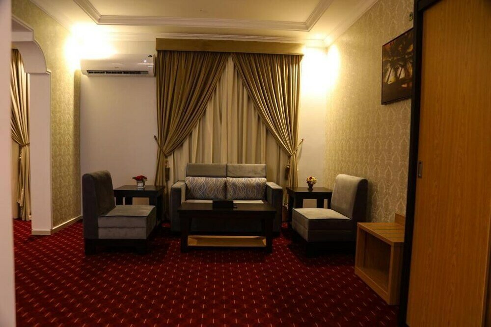 Фото Golden Rest Hotel