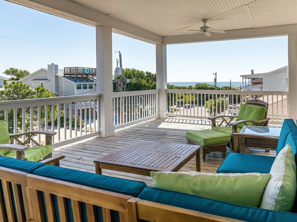 Фото 5 Oclock Somewhere