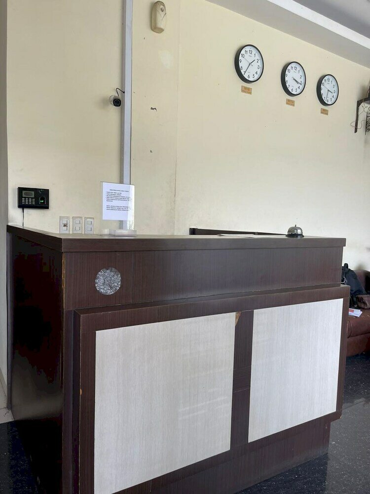 Фото Oyo 92463 Deli Hotel Medan