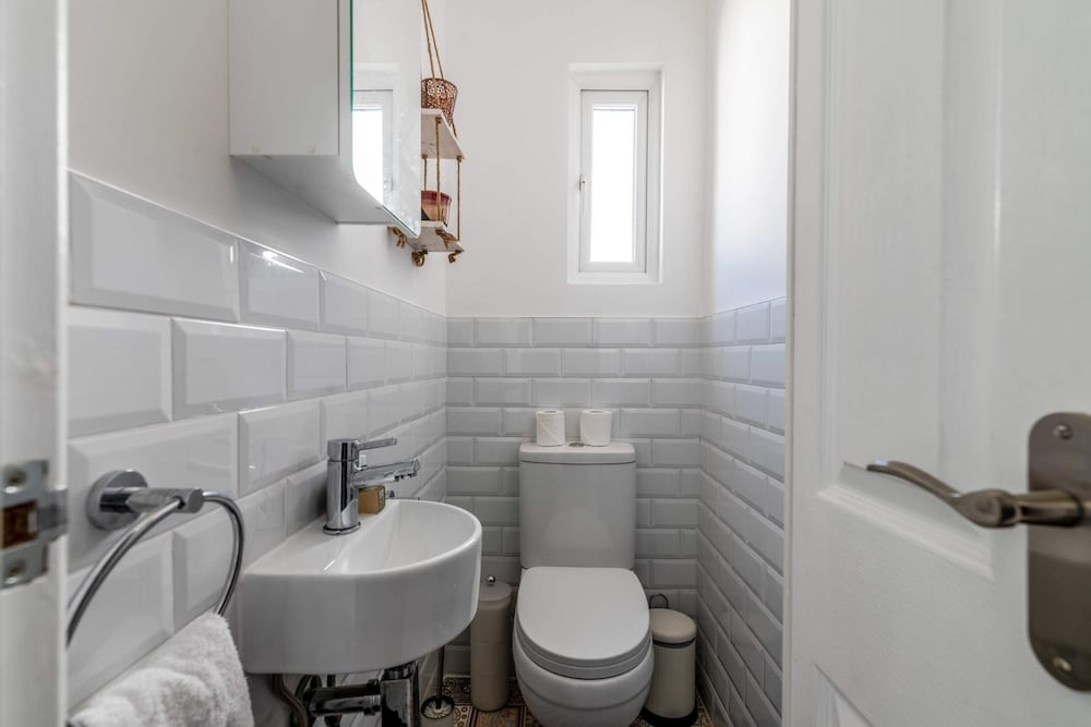 Фото Chic and Cheerful Flat in Willesden Green