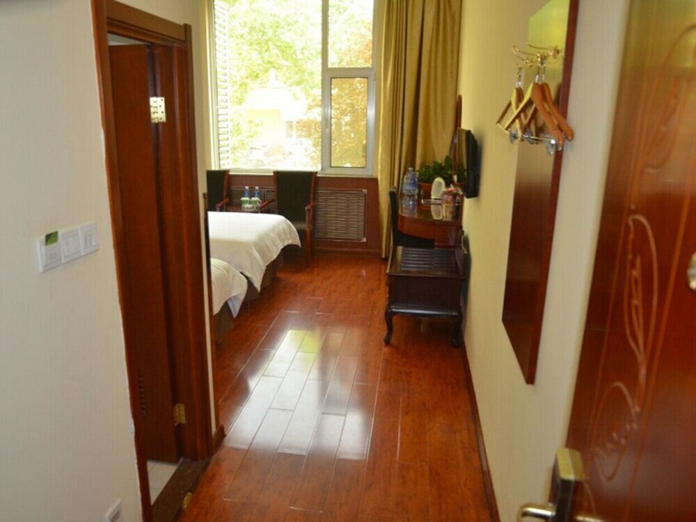 Фото GreenTree Inn WeiFang QingZhou Middle HaiDai Road Electric Power Shell Hotel