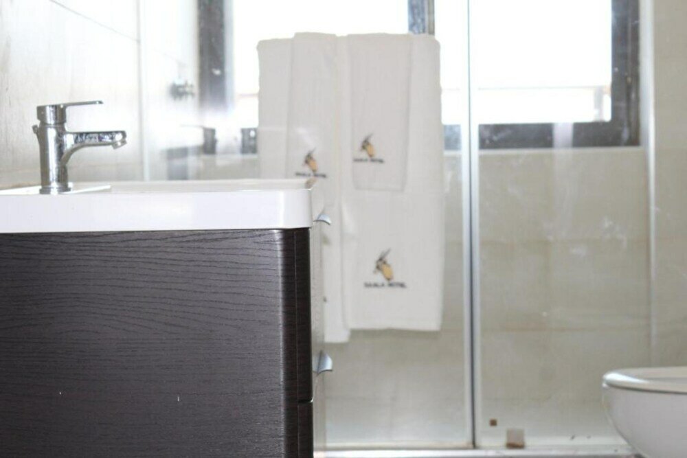 Фото Saala Hotel