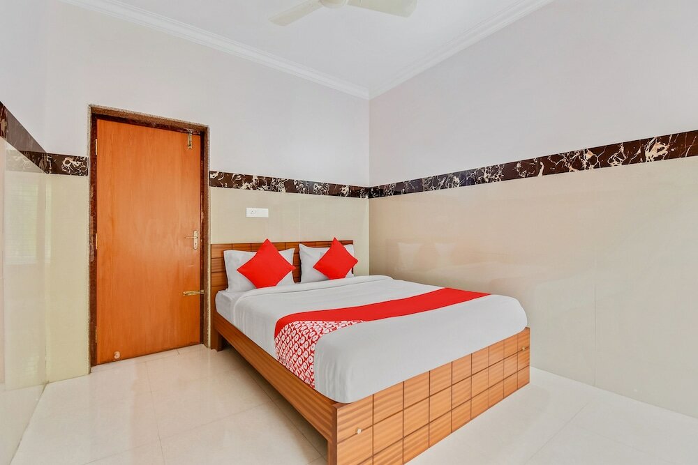 Фото Oyo 43308 Sri Sai Guru Comforts