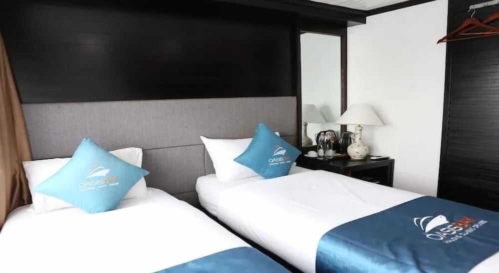 Фото Oasis Party Cruise