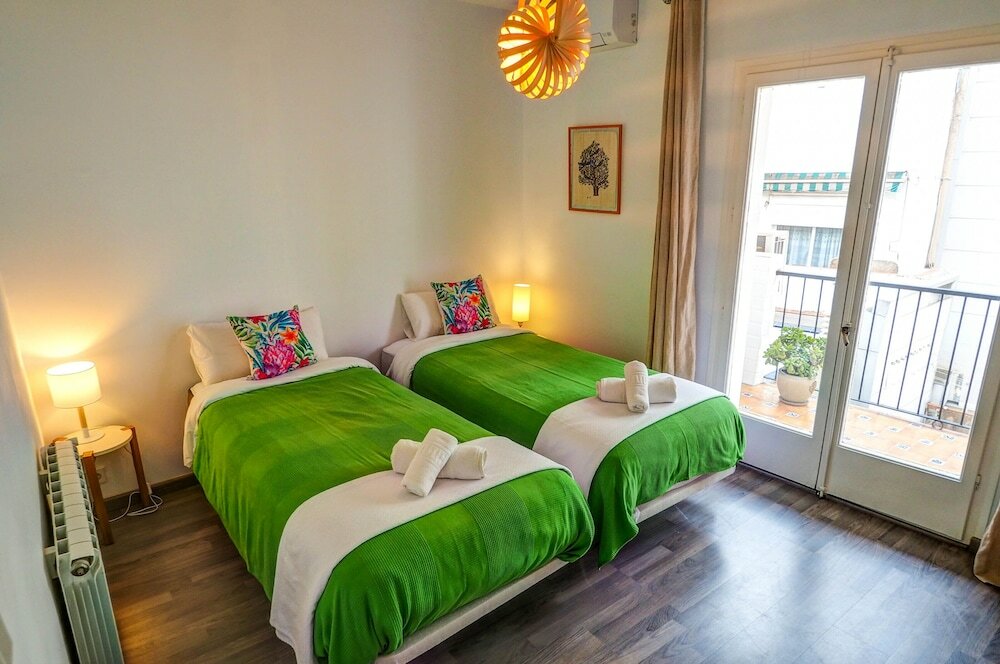 Фото Sitges Group Blue and White