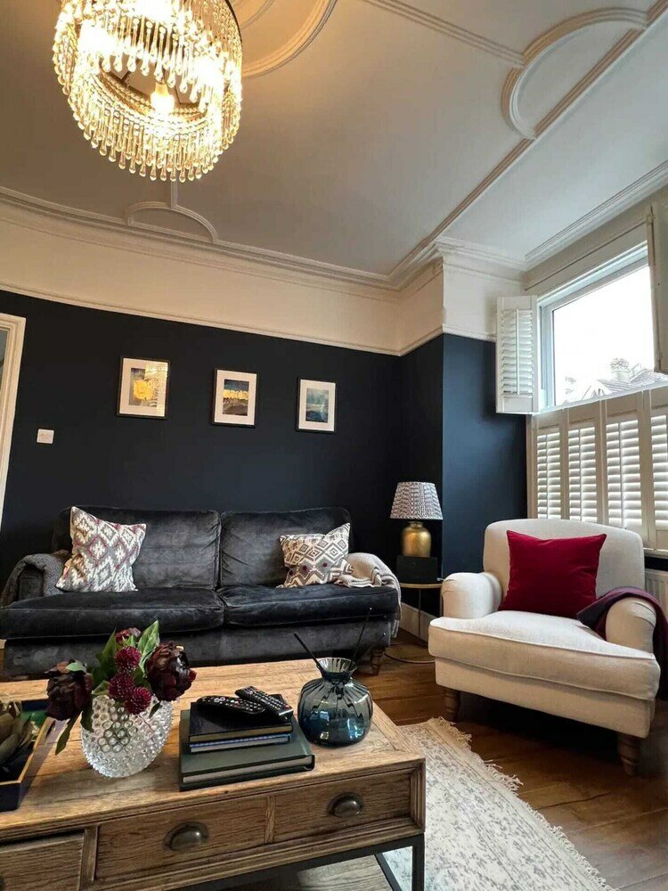 Фото Gorgeous 3 Bedroom Home in Quaint Southfields