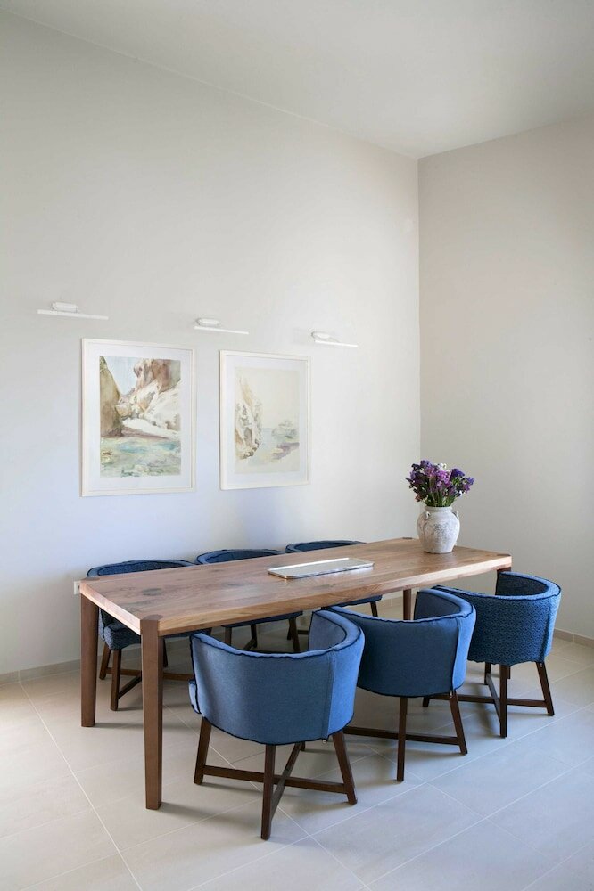 Фото Aethrion Boutique Homes