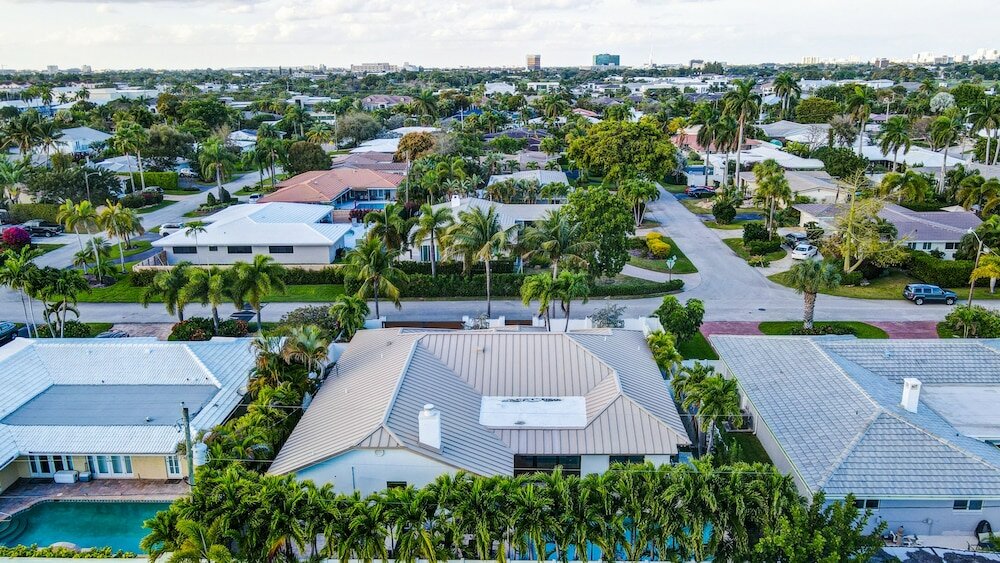 Фото Lynora's Luxe Estate Modern Design