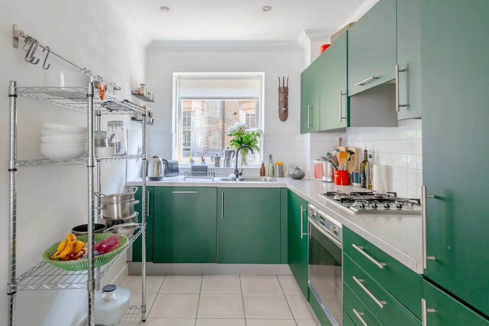 Фото Light & Modern 2bd Flat With Balcony - Brick Lane