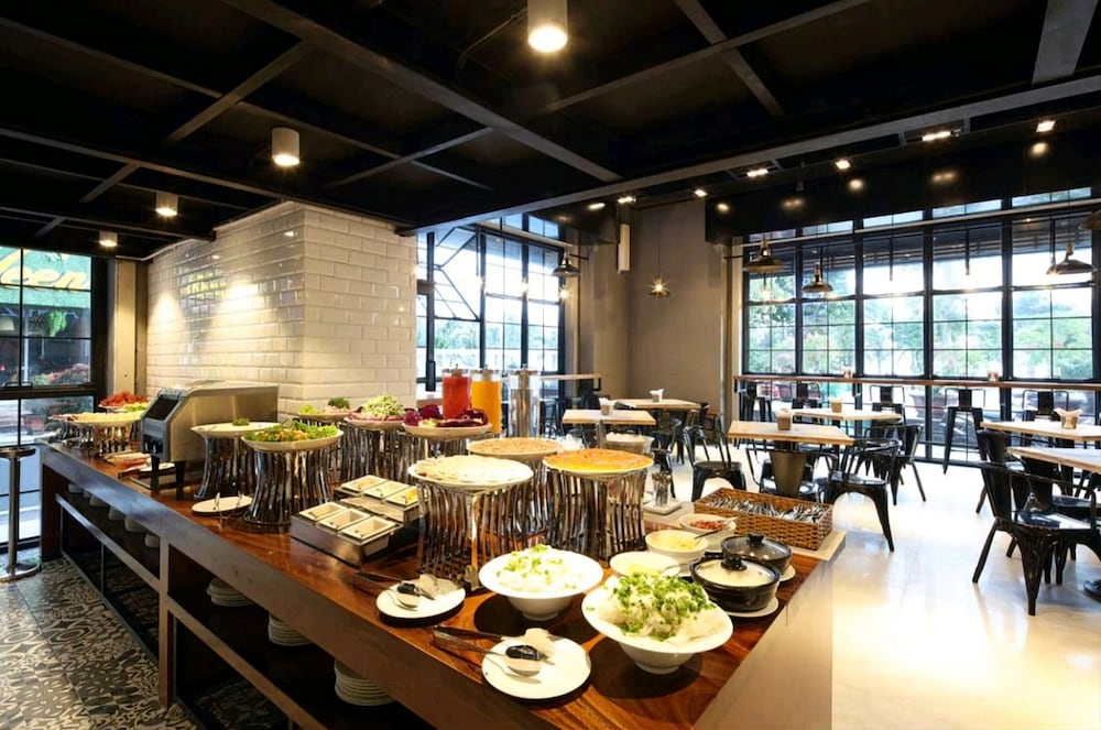 Фото Hqh Sea View Apartment