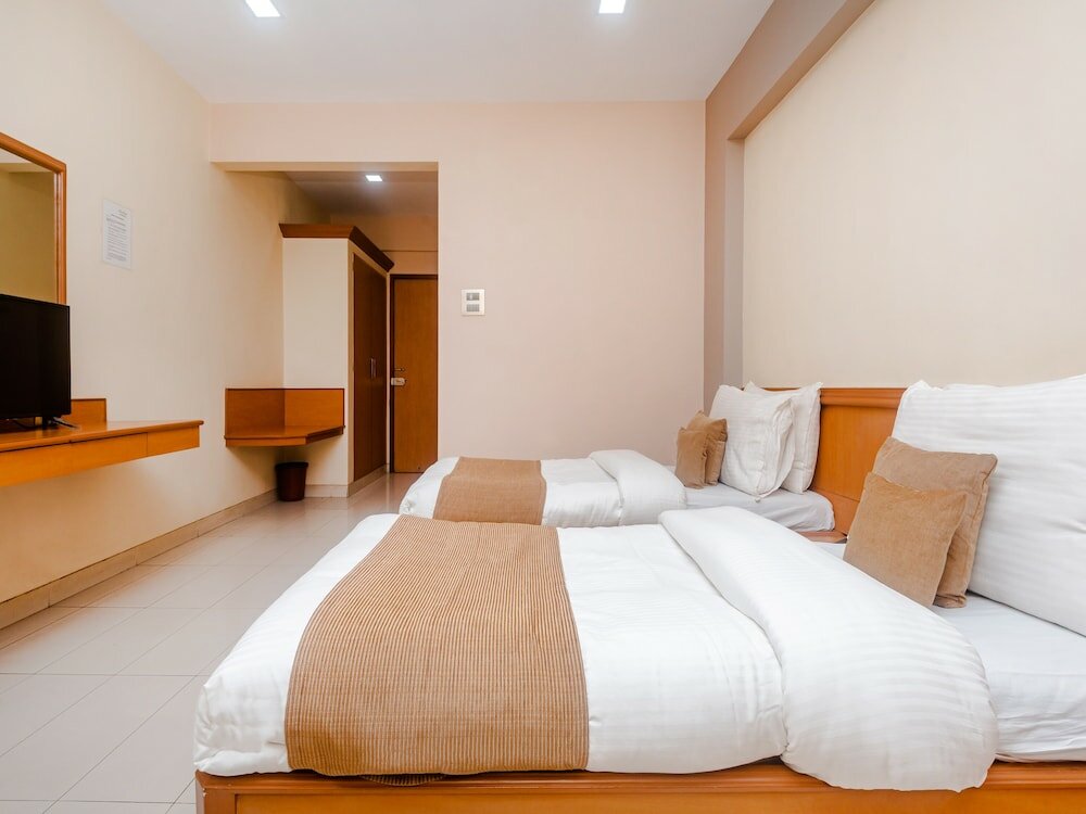 Фото Tuliipstays - Hotel Ashok Bhiwandi