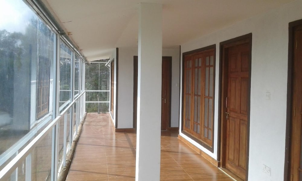 Фото Kirula Green Hotel