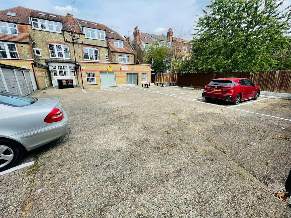 Фото Oyo National Hotel