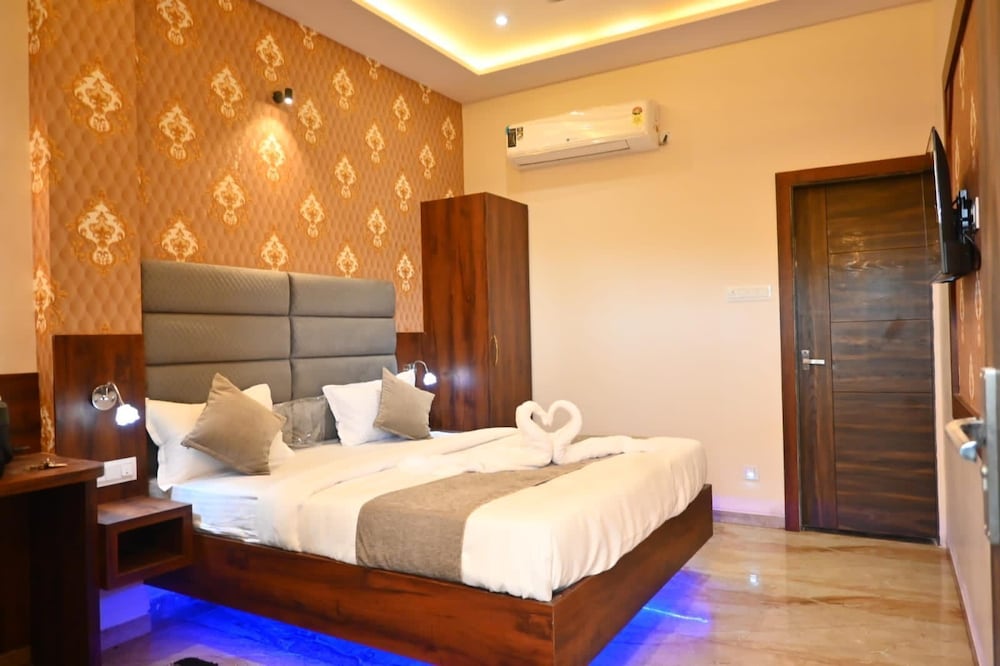 Фото Aceotel Inn The Apple Tree