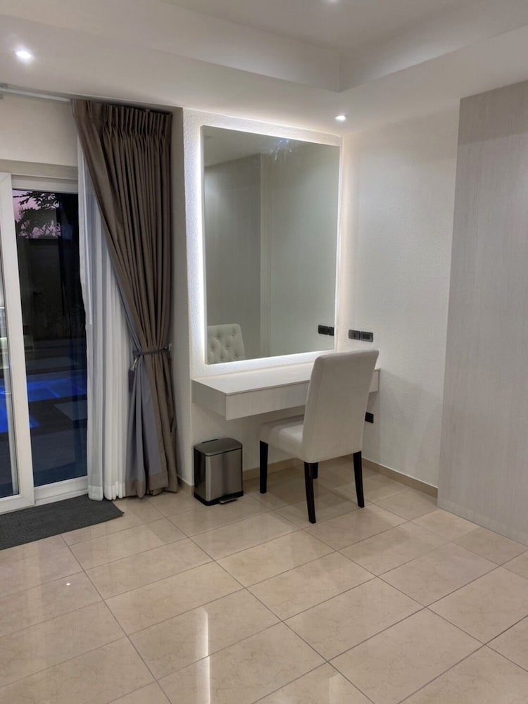 Фото Luxury Pool Villa 510 4br 8-10 Persons