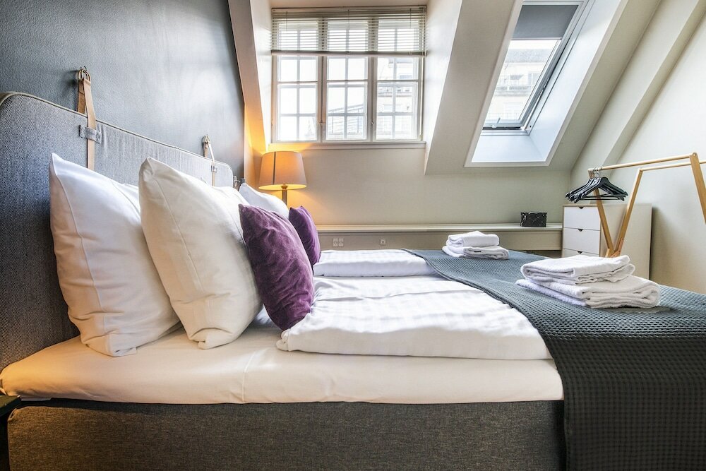 Фото By the Garden 2 - Into This Place