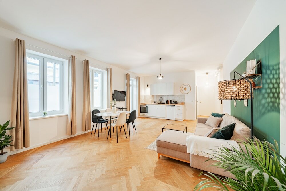 Фото The 15s Apartments