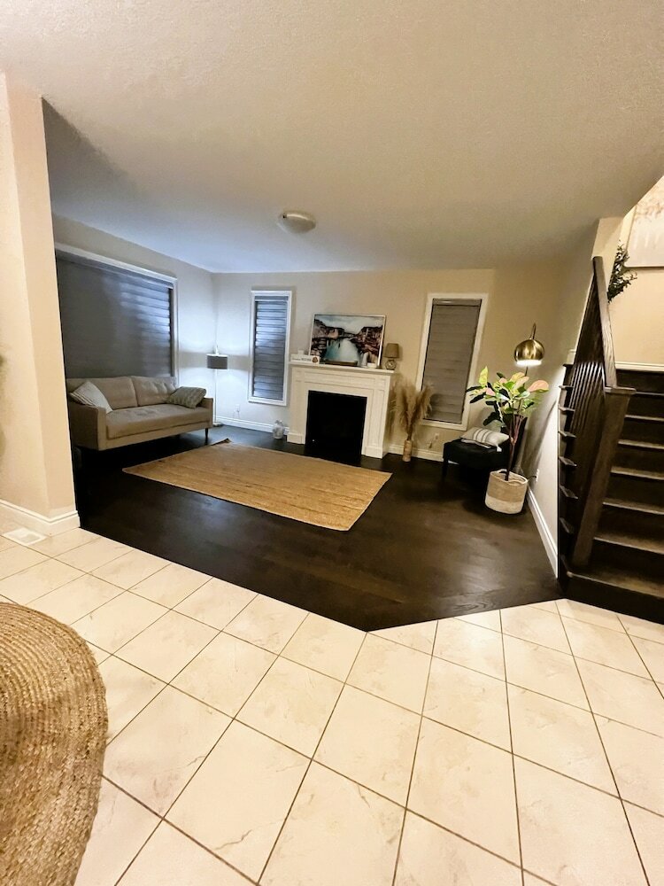 Фото Spacious Private Comfortable Home