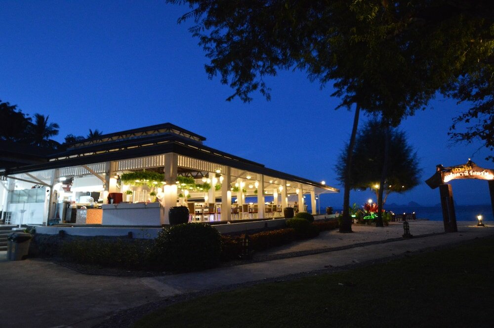 Фото Kohhai Fantasy Resort & SPA