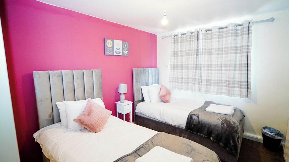 Фото E2m Stays Royal Windsor - Legoland