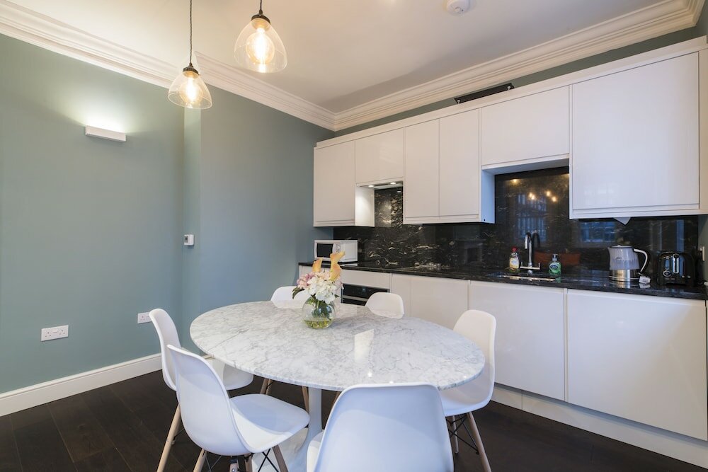 Фото Elegant 2 bed flat close to Kensington Gardens