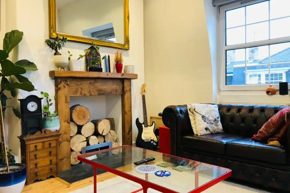 Фото Stylish and Light 2 Bedroom Flat in Bethnal Green