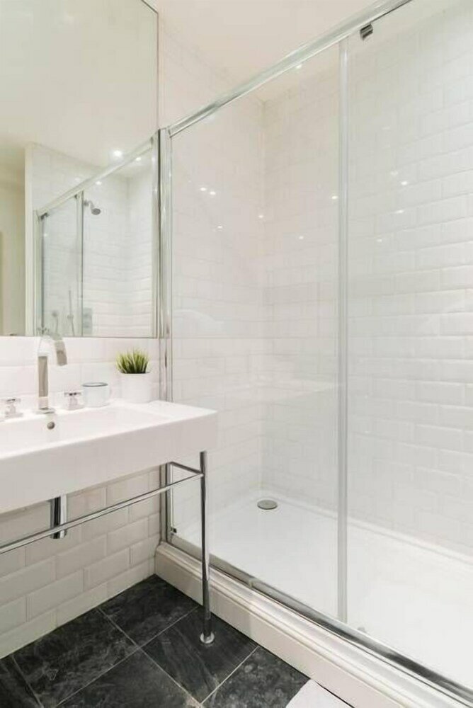 Фото Lovely 3 bedroom house South Kensington