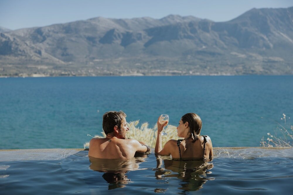 Фото Amethyst Selene Paleros