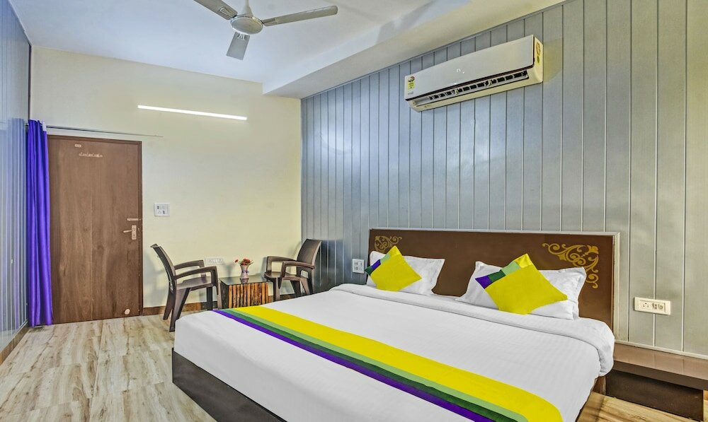 Фото Itsy by Treebo - Krishna Heights