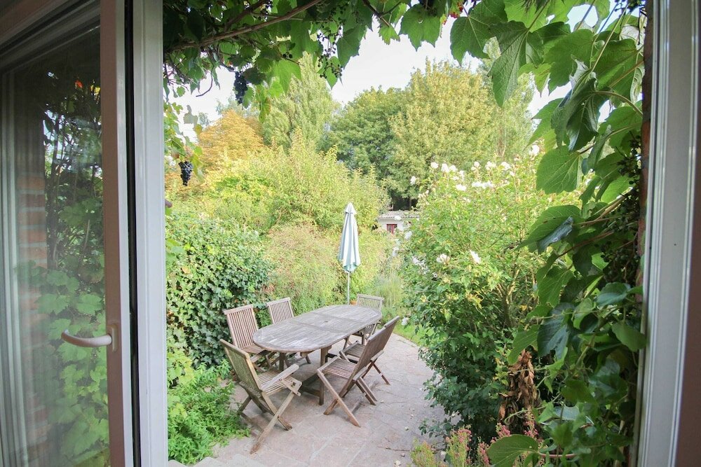 Фото Cozy Hackney Apartment