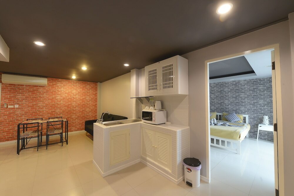 Фото Livit70's hotel & hostel