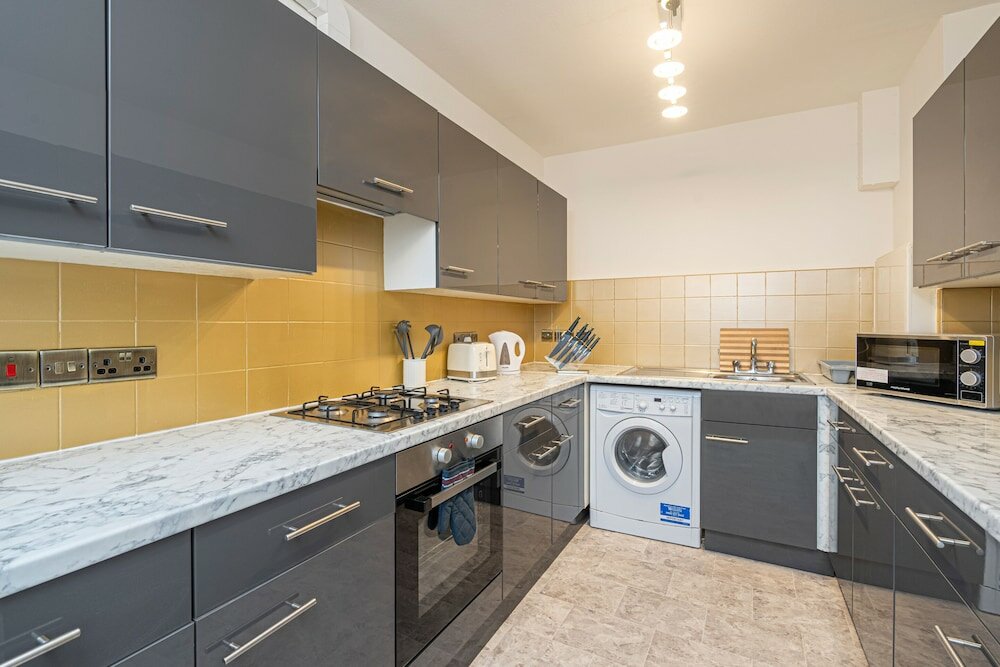 Фото Lovely Apartments in Landward Court