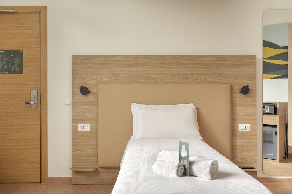 Фото B&b Hotel Pomezia Roma