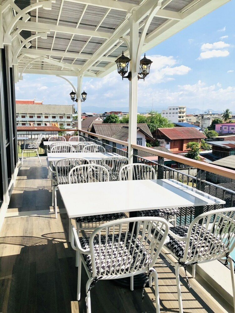 Фото Huern Kan Thong Hotel